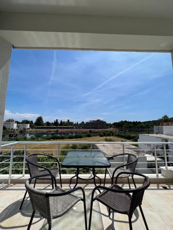 Apartments Fati & Flori Улцинь Екстер'єр фото