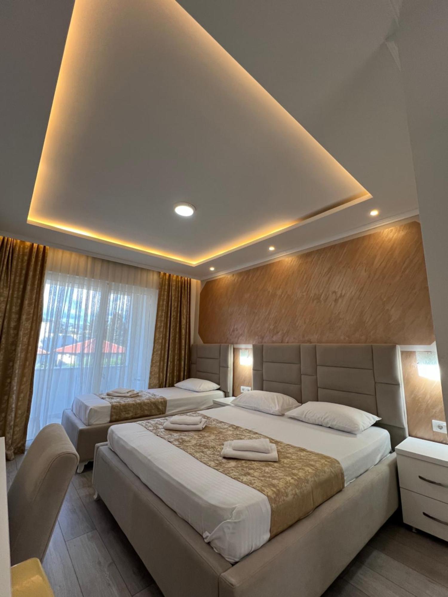 Apartments Fati & Flori Улцинь Екстер'єр фото