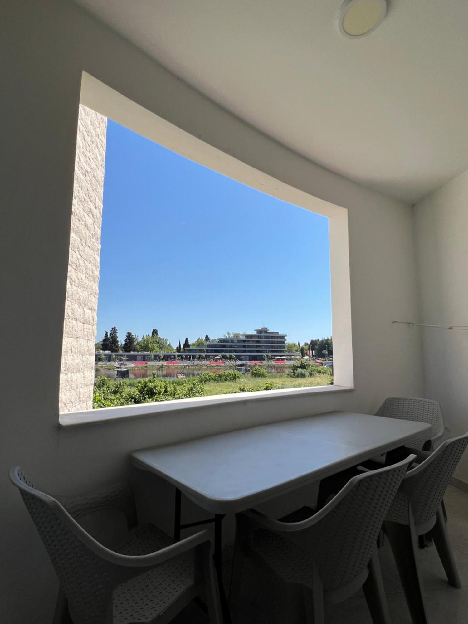 Apartments Fati & Flori Улцинь Екстер'єр фото