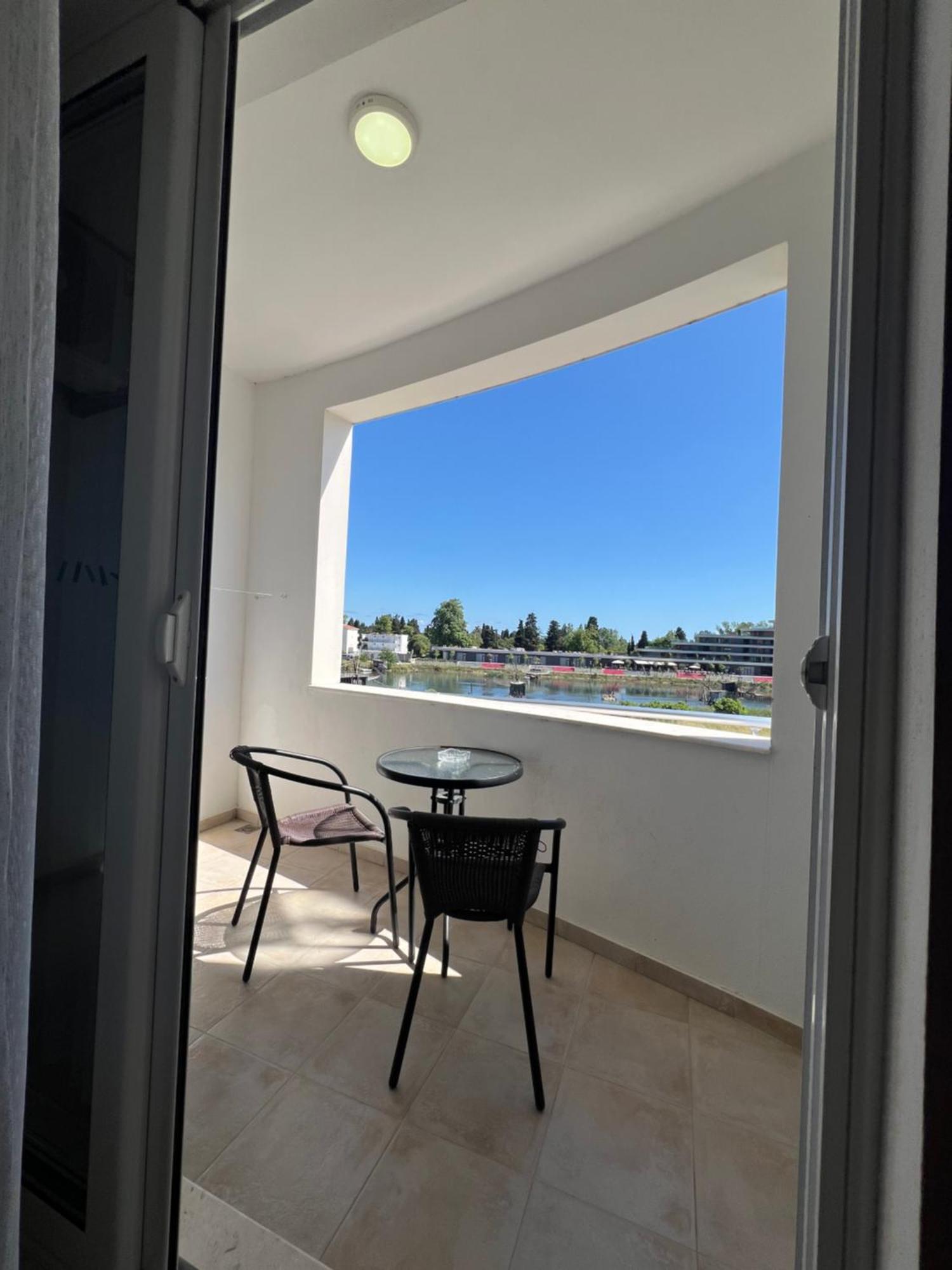 Apartments Fati & Flori Улцинь Екстер'єр фото
